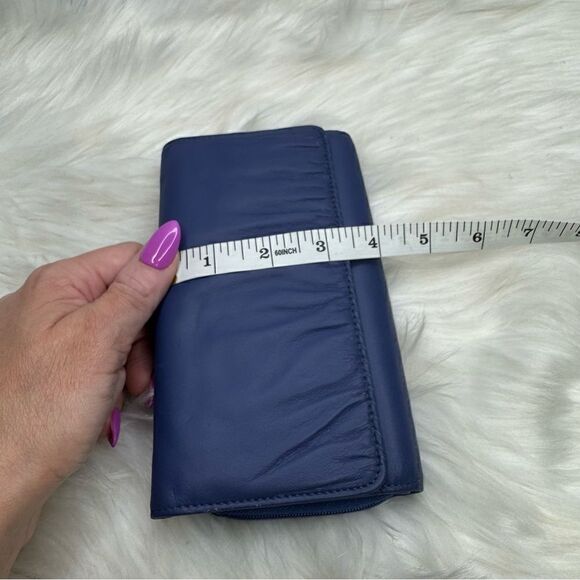 Buxton Leather Wallet - Picture 8 of 8